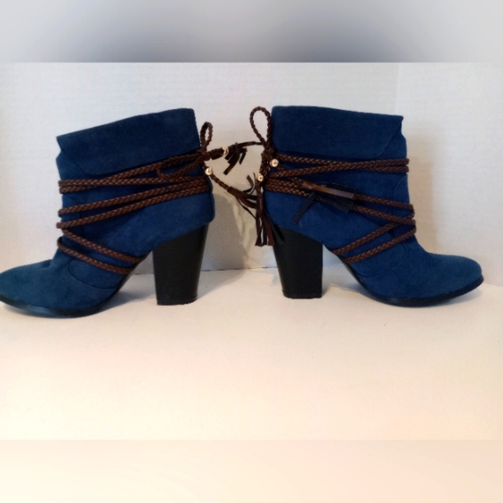 YoKi Blue Ankle Boots w Braid Detail. Sz. 7‎ Romey